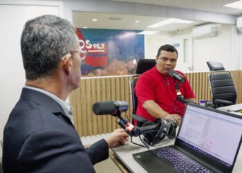 Léo Balbi defende valorização de professores e servidores públicos no Amazonas
