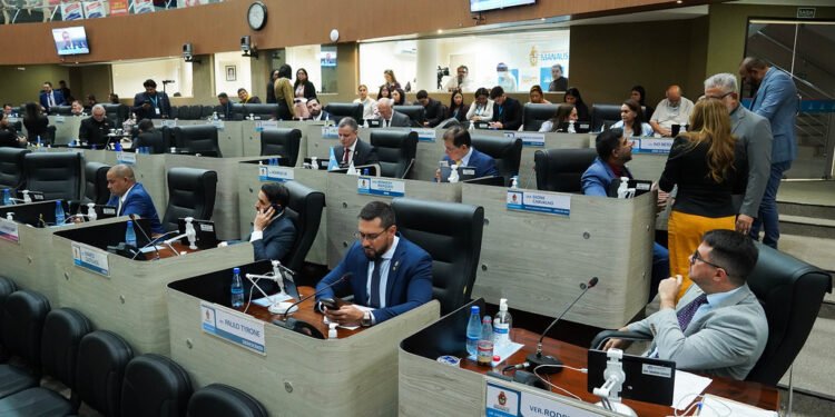 Em meio a cobranças por transparência, CMM aprova projeto que obriga divulgação de gastos com eventos