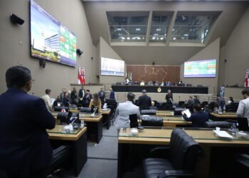 Aleam aprova criação de oito novos cargos de desembargador no TJAM