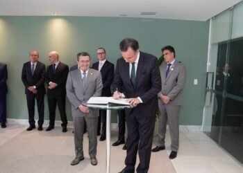Rodrigo Pacheco toma posse como ministro do TCU