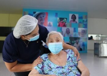 Salários de até R$ 4,6 mil: Fundação Dr. Thomas abre 40 vagas em Manaus