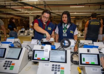 Eleições 2026 TRE-AM começa envio de urnas para o interior