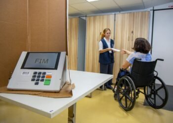 Eleitores com deficiência têm prazo para solicitar transporte gratuito no 1º turno