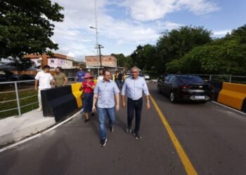 Roberto Cidade entrega apenas três de 50 pontes prometidas para Manaus