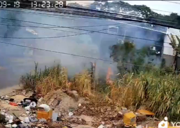 Incêndio atinge área de descarte irregular de lixo no bairro Flores