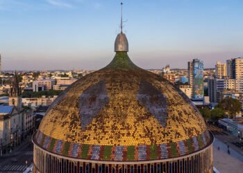 Patrimônio Mundial da Unesco, Teatro Amazonas é alvo de críticas por falta de manutenção