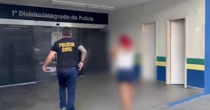 ‘Cabelo de Fogo’ é presa suspeita de falsificar documentos para contratar serviços de água, energia e internet
