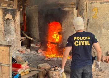 Em Jutaí, 300 quilos de drogas apreendidas em são incinerados