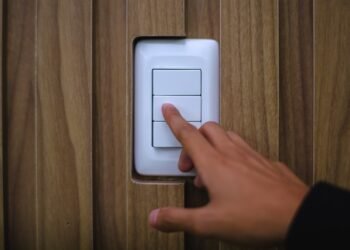 Manaus terá desligamentos programados de energia nesta quinta-feira; confira os locais