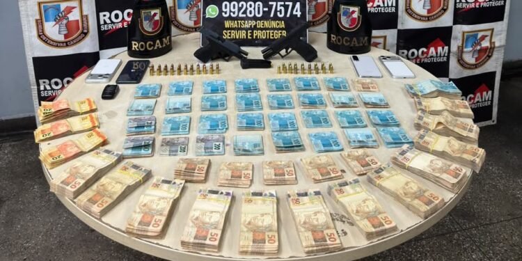 Trio é preso com mais de R$ 100 mil, armas e munições durante abordagem em Manaus