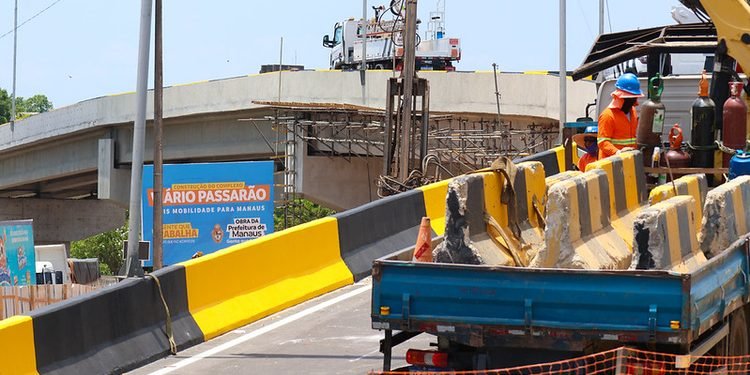 Alça do complexo viário passarão está prevista para ser entregue nesta quinta, 17 - (Foto: Tunico Santos - Rios de Notícias)