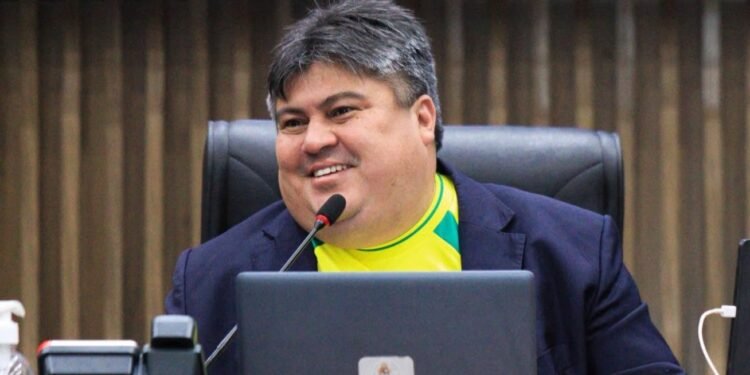 PF vai investigar possível corrupção eleitoral envolvendo David Reis após ação com consultas e óculos em Humaitá