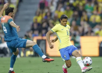empate-brasil-australia