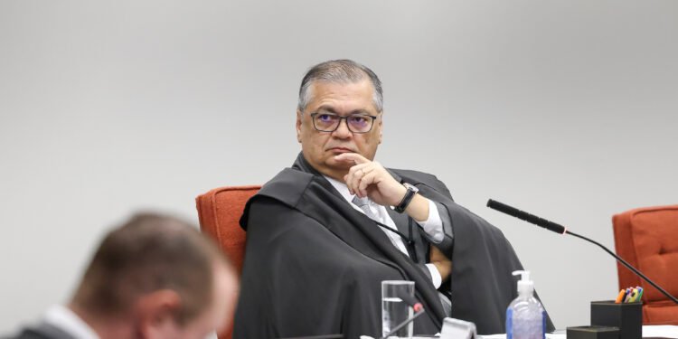 Dino determina revisão de regras da CVM após falhas de fiscalização no Caso Master