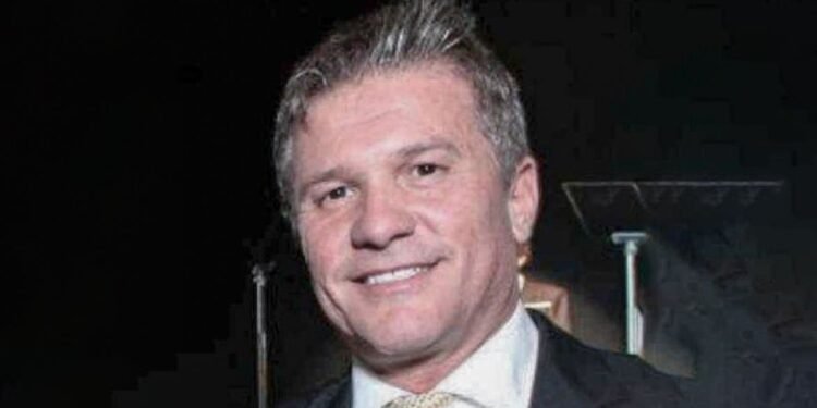 Defesa de pai de Vorcaro cita impasse no STF e pede soltura