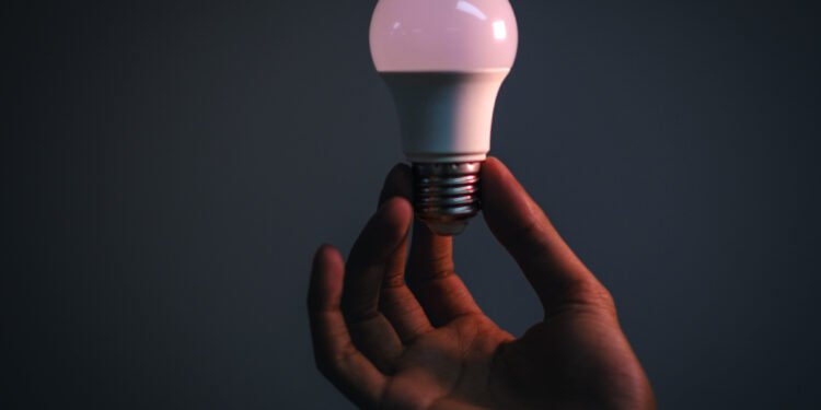 Confira quais bairros terão interrupção de energia a partir de segunda-feira, 7