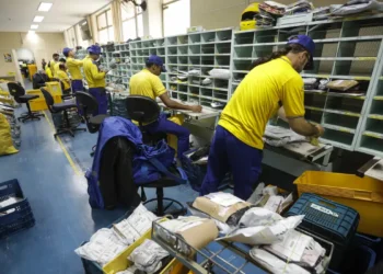 Greve nos Correios: TST determina manutenção de 80% do efetivo