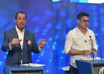 ‘Você também passou pelo Governo’, rebate Omar após crítica de David sobre educação