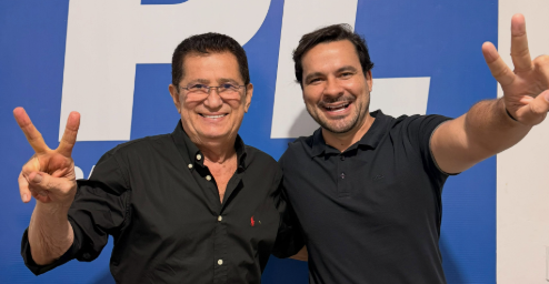 Após críticas em entrevista, Alfredo publica foto com Alberto Neto e fala em ‘diálogo e reorganização partidária para 2027’