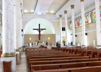 Fé que atravessa gerações reúne devotos de Nossa Senhora Aparecida em Manaus