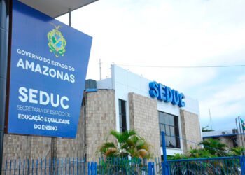 MP cobra da Seduc explicações sobre salário de professores com jornada de 20 horas semanais