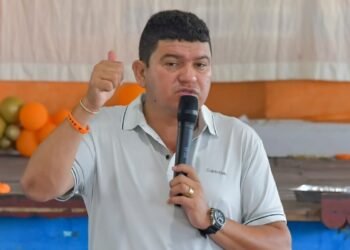 Ex-prefeito de Careiro é multado pela Justiça Eleitoral por pedir votos dentro de igreja