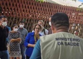 Damares Alves vai apurar denúncias de ameaças a indígenas e condições de saúde no Amazonas