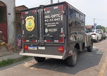 Homem morre após sofrer choque elétrico enquanto consertava telhado em Manaus