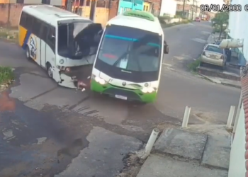 acidente micro-ônibus