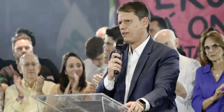 Tarcísio de Freitas é reeleito governador de São Paulo