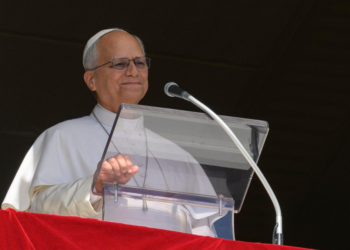 Papa Leão XIV tem câncer de pulmão confirmado após cirurgia em Roma
