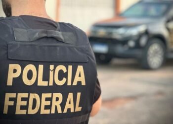PF investiga uso de broches com câmera para gravar votos
