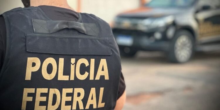 PF investiga uso de broches com câmera para gravar votos