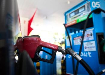 Tributos da gasolina são zerados e subsídios a combustíveis, ampliados
