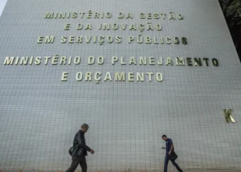 Governo pretende realocar R$ 20 bilhões no Orçamento de 2027