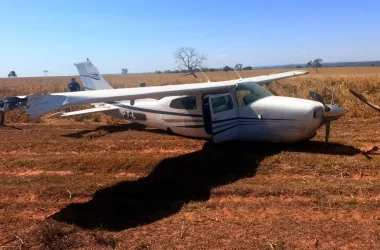 FAB intercepta aeronave suspeita vinda da Bolívia - (Foto: Reprodução/FAB)