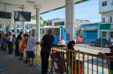 Após greve dos rodoviários, 80% da frota de ônibus volta às ruas de Manaus - (Foto: Luiz André Nascimento/ Rios de Notícias)
