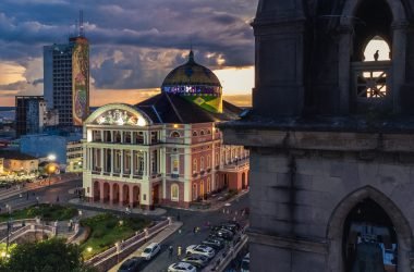 Orquestra de Câmara do Amazonas e Orquestra de Violões apresentam 'Brasilidades' no Teatro Amazonas - (Foto: Luiz André Nascimento/ Rios de Notícias)