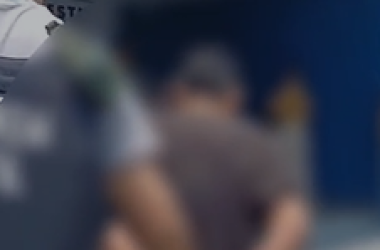 Homem é preso por agressão, descumprimento de medida protetiva e ameaça de morte contra a ex-companheira - (Foto: Divulgação/PC-AM)