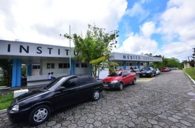 Feto é encontrado enterrado em terreno baldio na zona leste de Manaus; polícia investiga abandono - (Foto: Reprodução/SSP-AM)