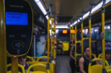 Fala Manaus greve dos rodoviários expõe crise no transporte e acirra disputa política entre Estado e Prefeitura