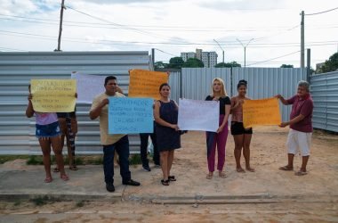 Famílias atingidas por incêndio cobram acesso a apartamentos do complexo Cachoeira Grande