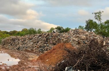 Lixão localizado no Ramal do Janauari (Iranduba/AM) - Foto: Kataryne Dias - Rios de Notícias)
