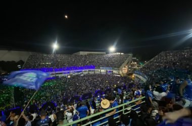 Caprichoso celebra 27º título com Festa da Vitória e lota Sambódromo de Manaus