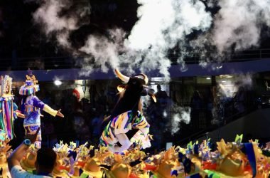 Caprichoso abre terceira noite com 'Auto do Boi' e celebra a cultura popular do Norte