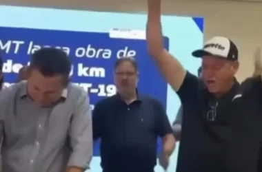 deputado-comemora-licitacao