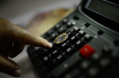 Prévia da inflação oficial fica em 0,06% em julho, diz IBGE - (Foto: Marcello Casal Jr/ Agência Brasil)