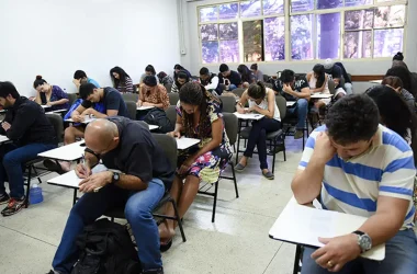 Provas do Encceja são realizadas neste domingo em todo o país - (Foto: Divulgação/ MEC)