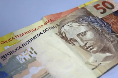 Poupança: saques superam depósitos em R$ 39,3 bilhões no semestre - (Foto: Marcello Casal Jr/ Agência Brasil)